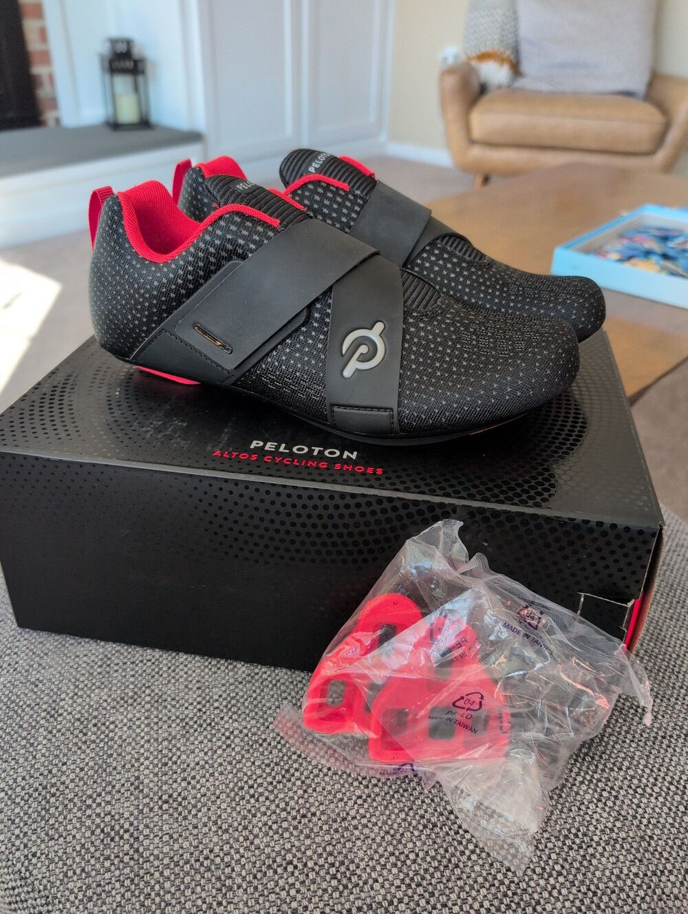 Brand new Peloton Altos cycling shoes with look delta cleats + box US women's 8